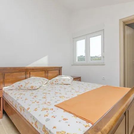 Ivo Apartamento *