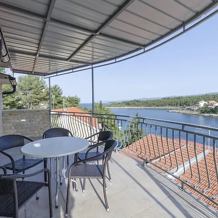 Ivo Apartamento Vrboska